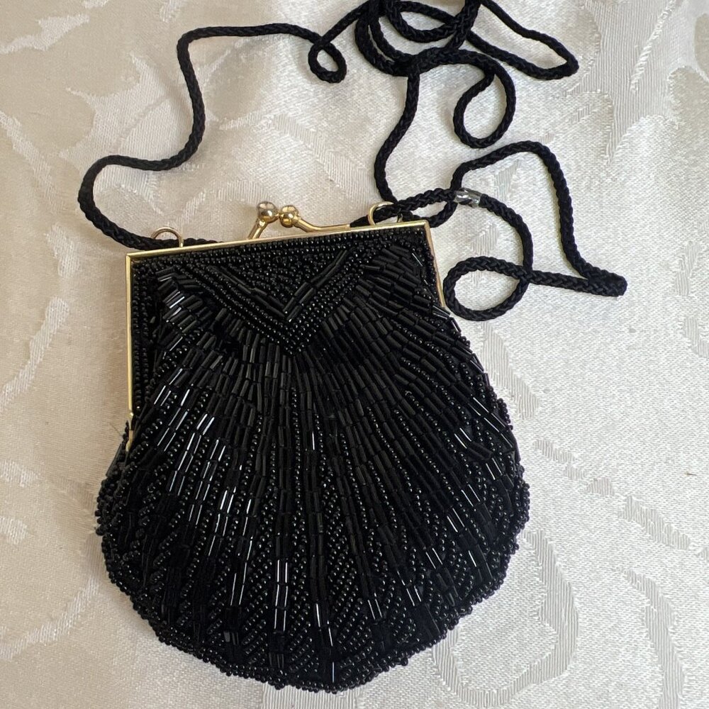 vintage‎ Cadaz Beaded Clam Shell Mini Purse Black Gold Tone Clasp wedding